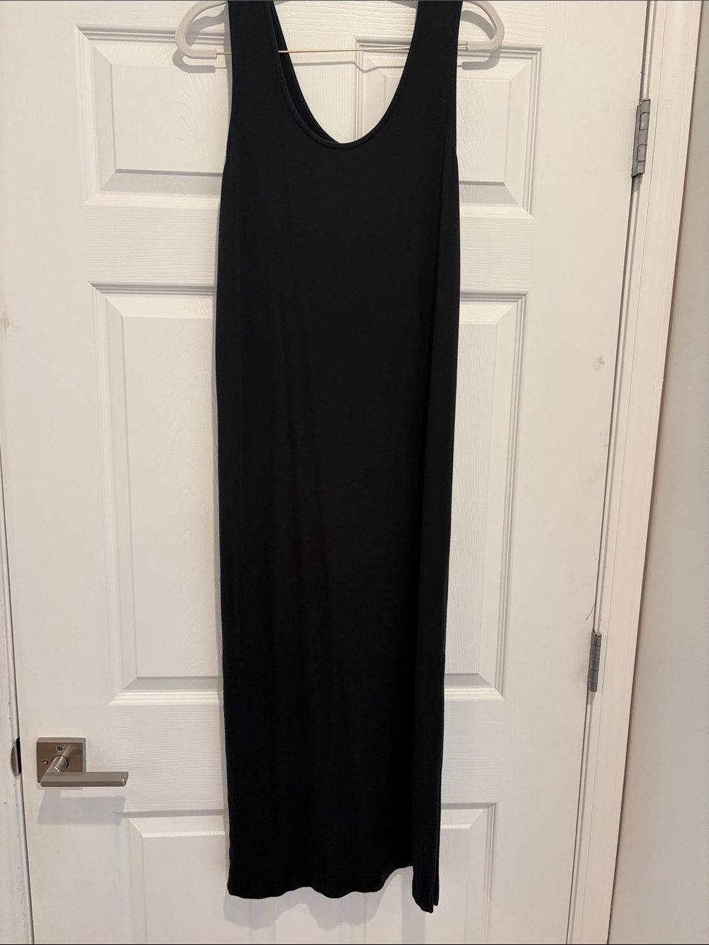 Lou & Grey Sleeveless Scoop Neck Midi Dress
